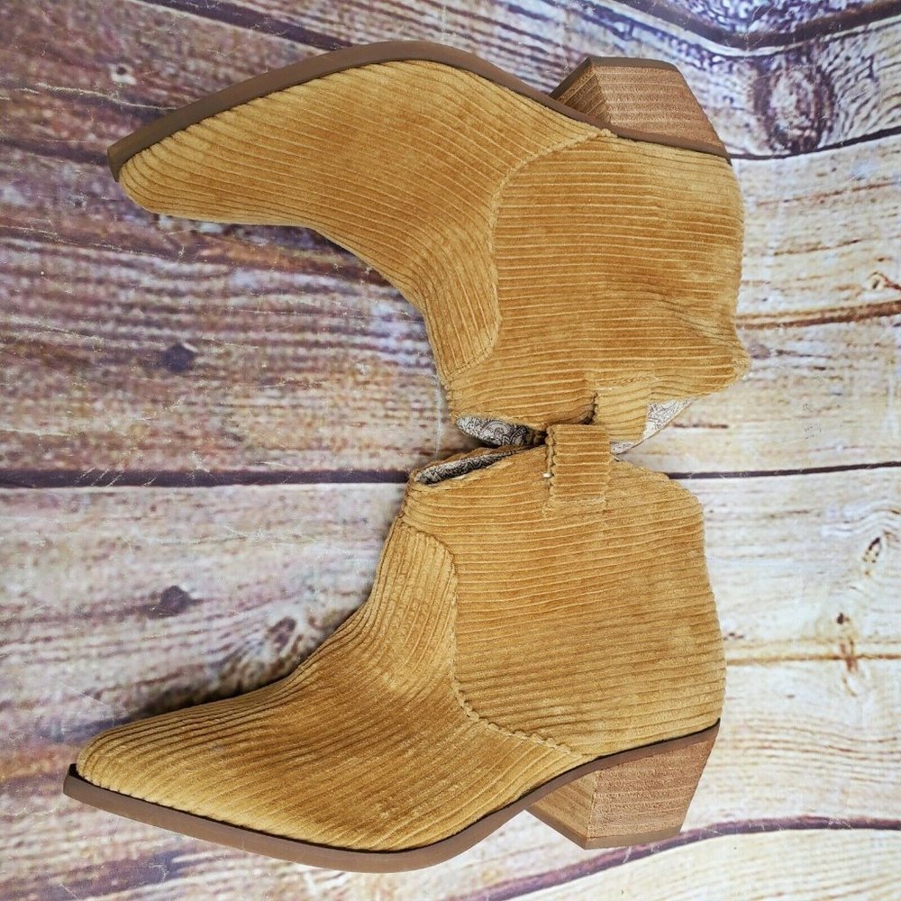 Band of Gypsies Western Delta Corduroy Ankle Boots - Picture 4 of 8